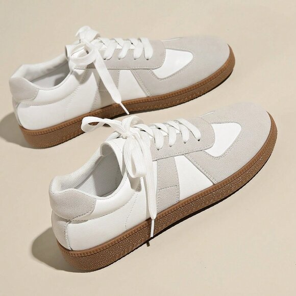 Women's Washable Round Toe Low Top Casual Sneakers - Picture 3 of 6